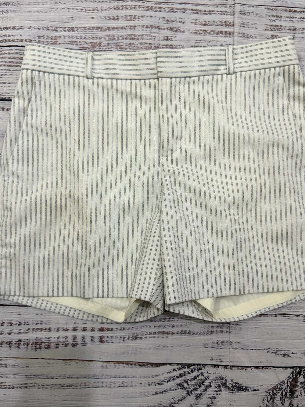 Banana Republic White Shorts with Thin Gray Stripes size 2